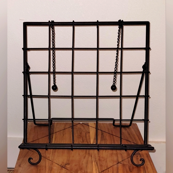 Black Metal Cookbook Stand - Picture 1 of 4